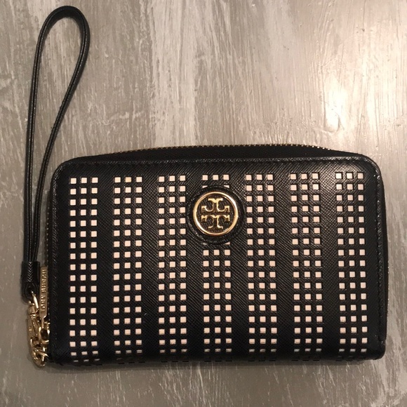 Tory Burch Handbags - Authentic TORY BURCH Robinson Perforated Wristlet